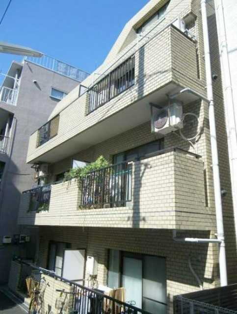 カーサ四谷(新宿区若葉)